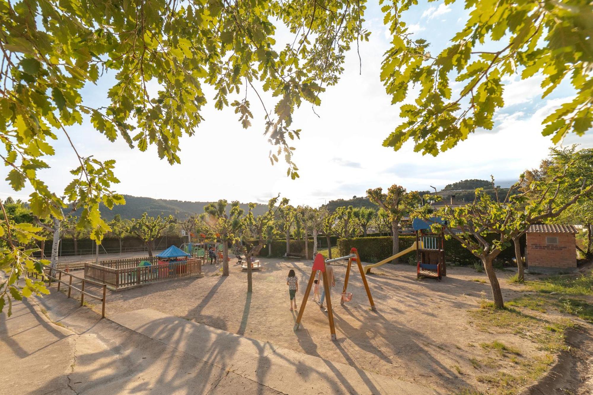 Bungalows - Camping El Solsones Solsona Εξωτερικό φωτογραφία
