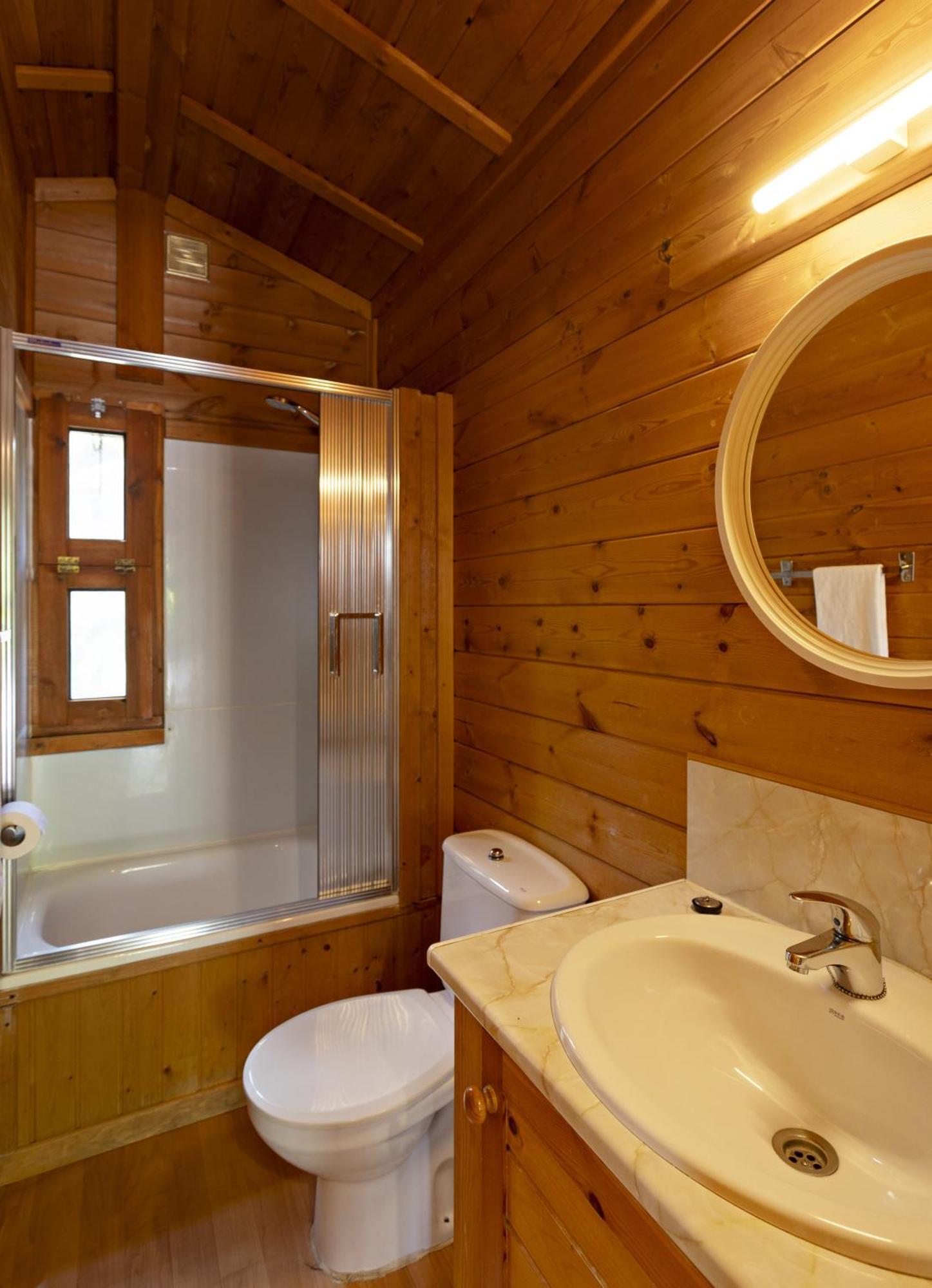 Bungalows - Camping El Solsones Solsona Εξωτερικό φωτογραφία